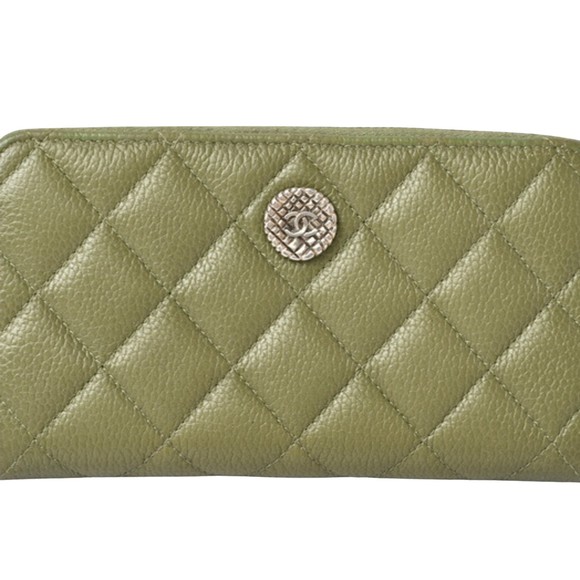 Chanel Matelassé Green Leather wallet - Picture 1 of 10